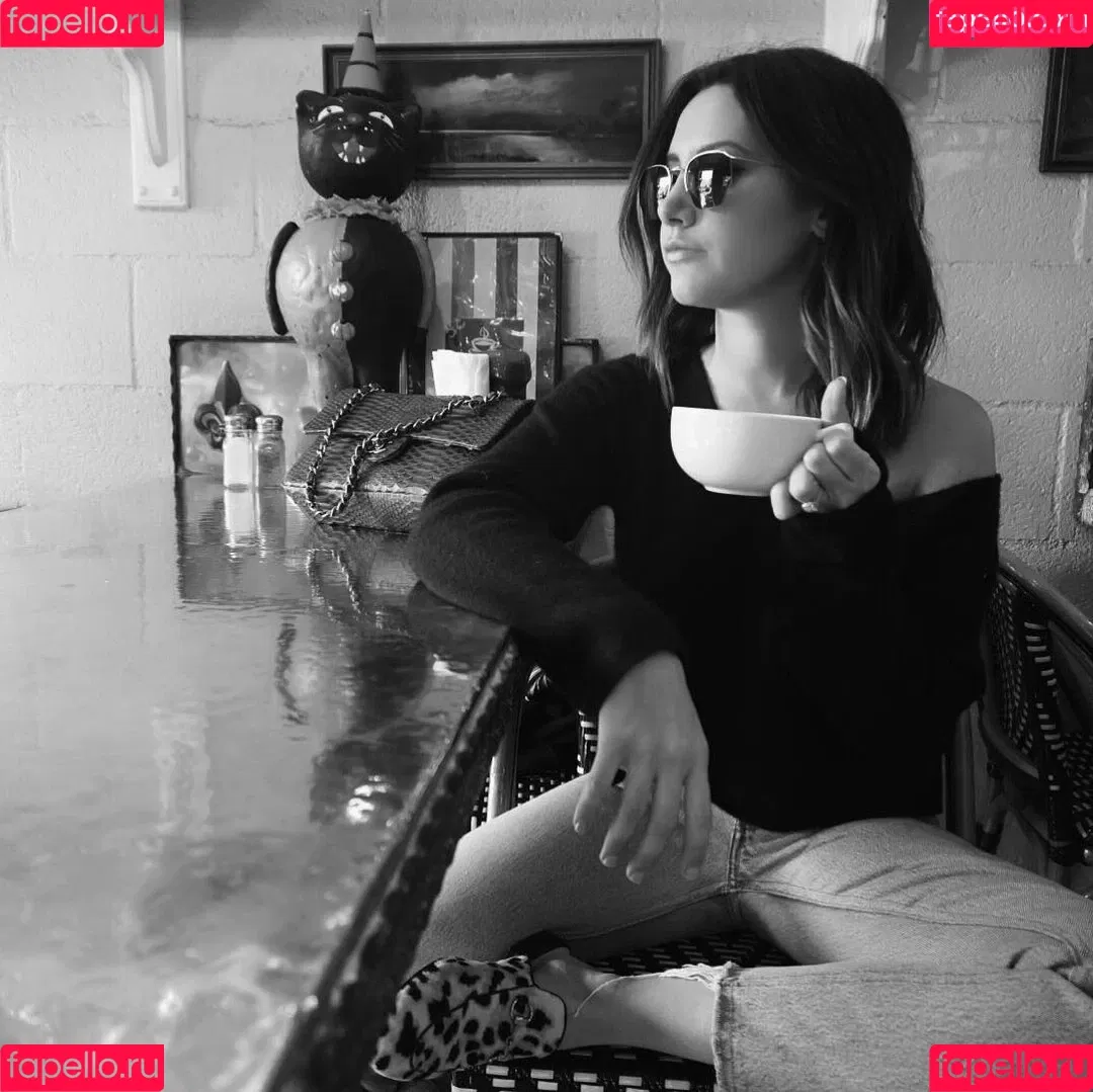 Ashley Tisdale / ashleytisdale Onlyfans Photo Gallery 