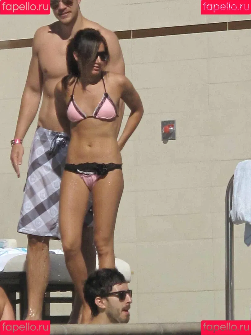 Ashley Tisdale / ashleytisdale Onlyfans Photo Gallery 