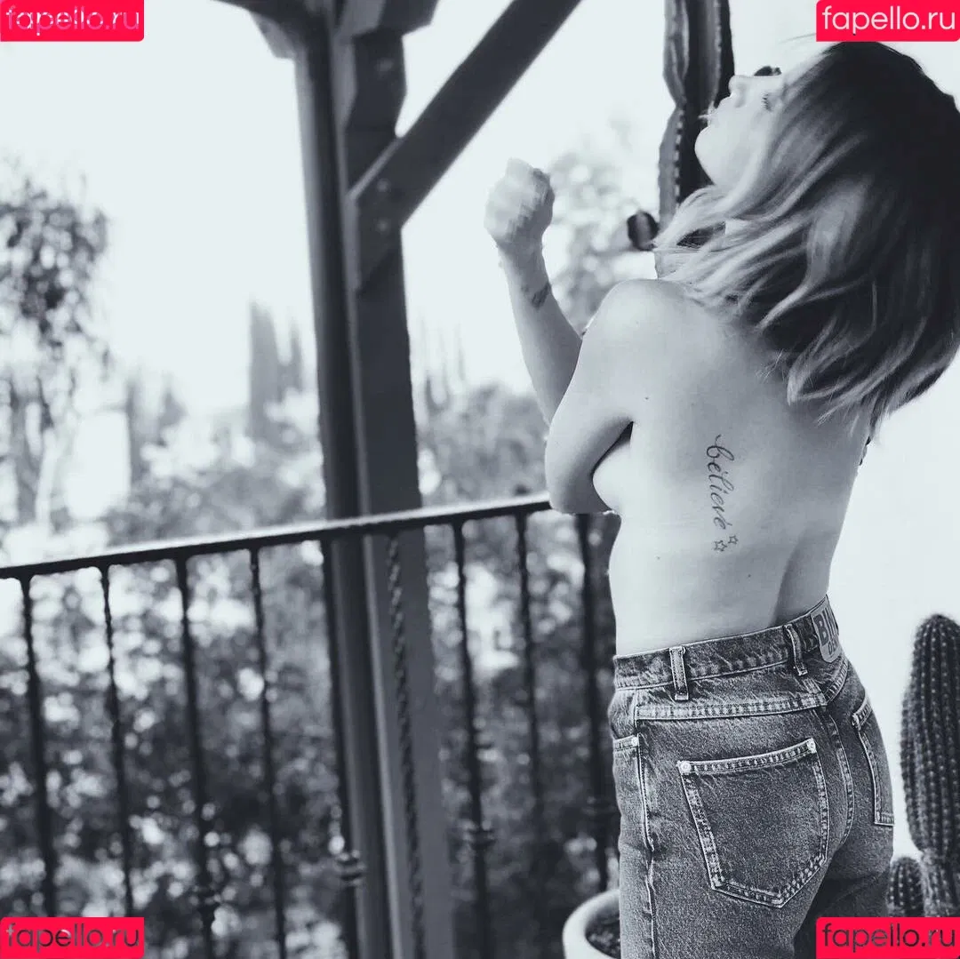 Ashley Tisdale / ashleytisdale Onlyfans Photo Gallery 