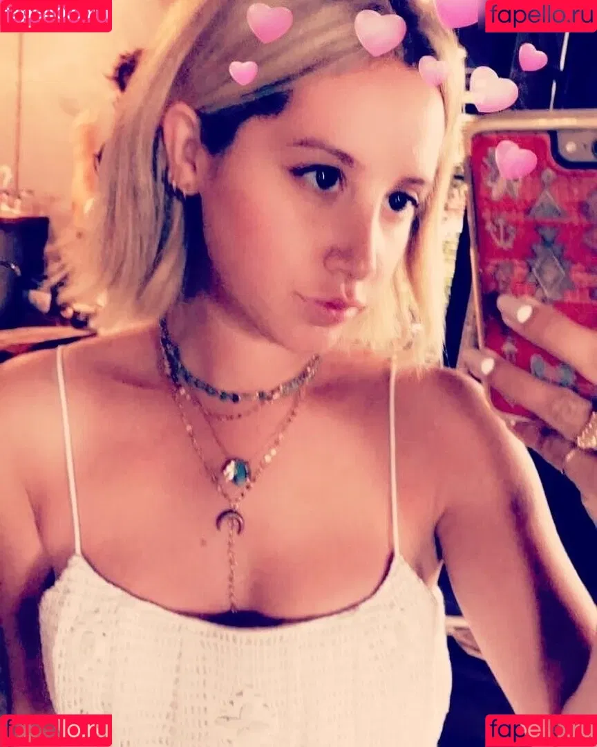 Ashley Tisdale / ashleytisdale Onlyfans Photo Gallery 