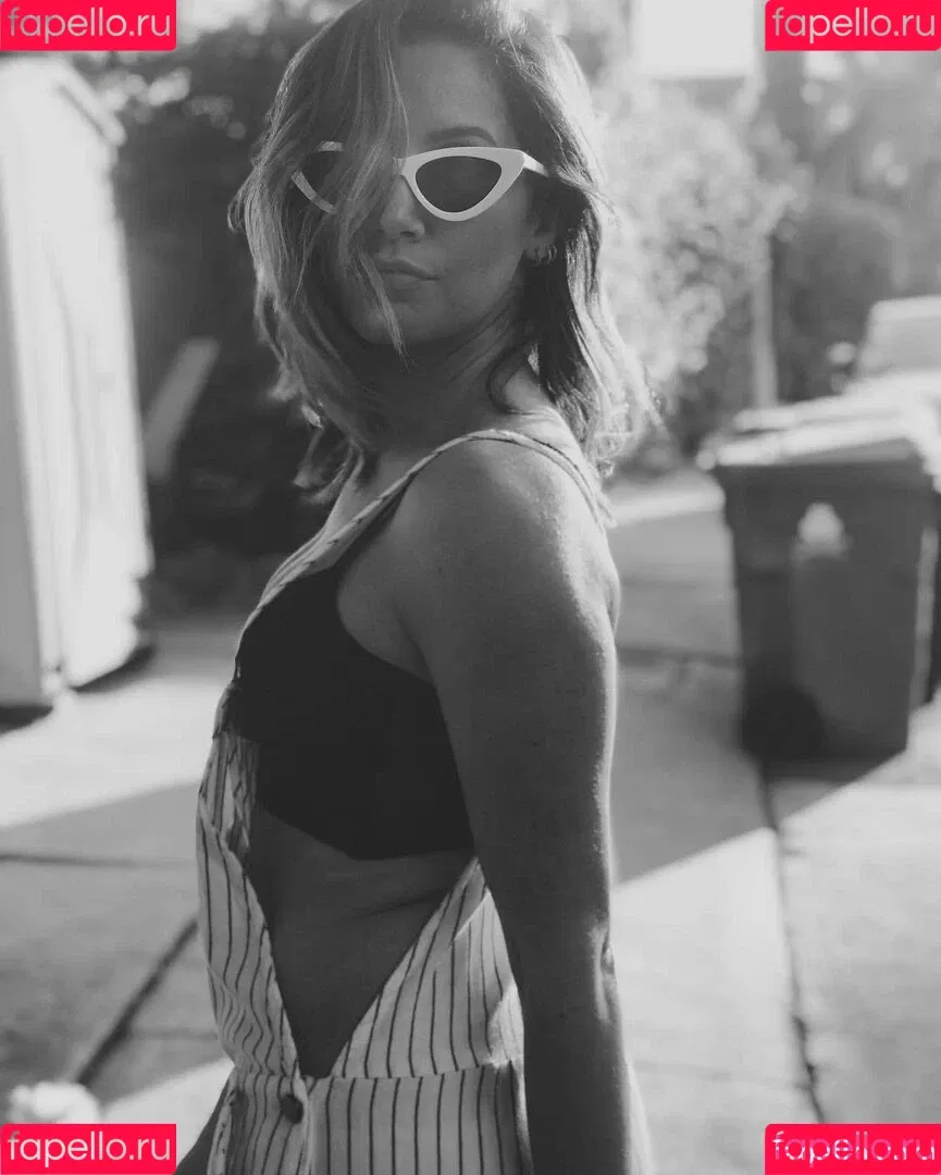 Ashley Tisdale / ashleytisdale Onlyfans Photo Gallery 