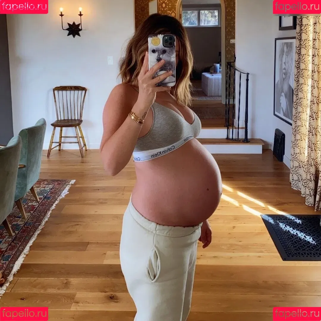 Ashley Tisdale / ashleytisdale Onlyfans Photo Gallery 