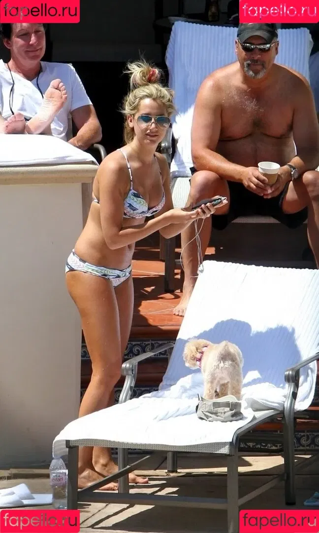 Ashley Tisdale / ashleytisdale Onlyfans Photo Gallery 