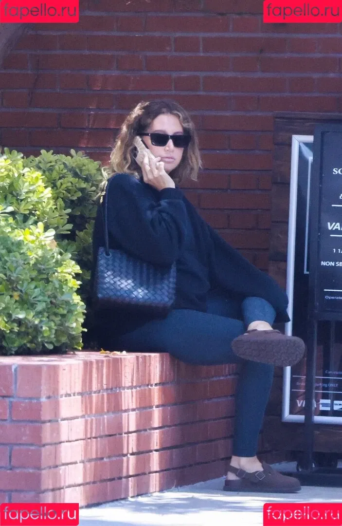 Ashley Tisdale / ashleytisdale Onlyfans Photo Gallery 