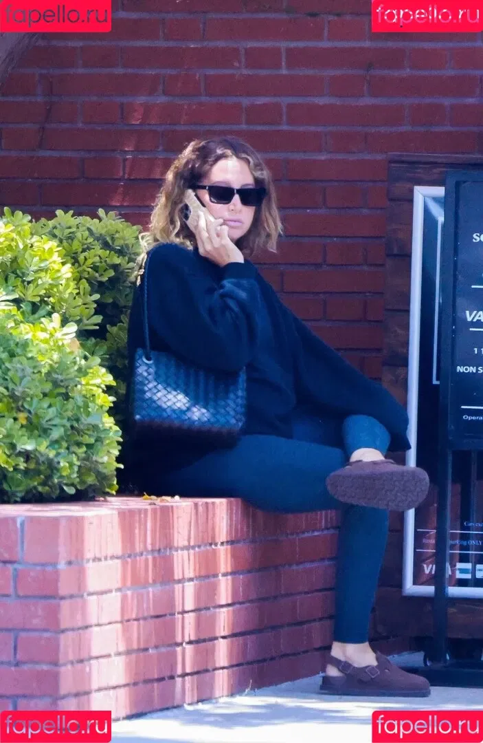 Ashley Tisdale / ashleytisdale Onlyfans Photo Gallery 