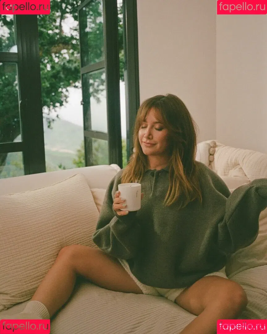 Ashley Tisdale / ashleytisdale Onlyfans Photo Gallery 