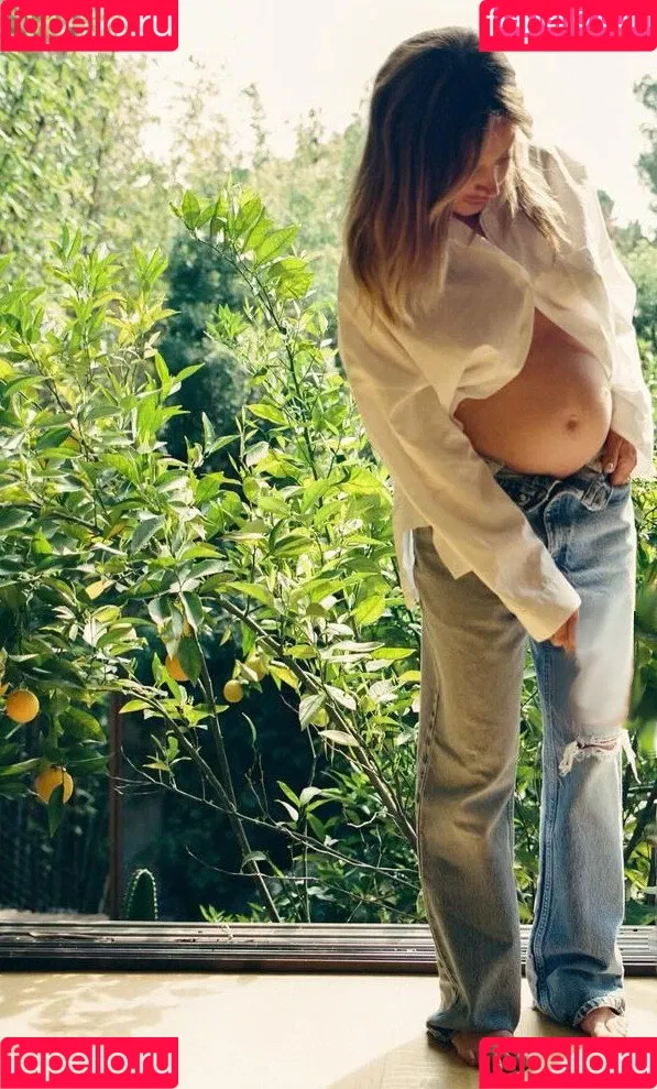 Ashley Tisdale / ashleytisdale Onlyfans Photo Gallery 