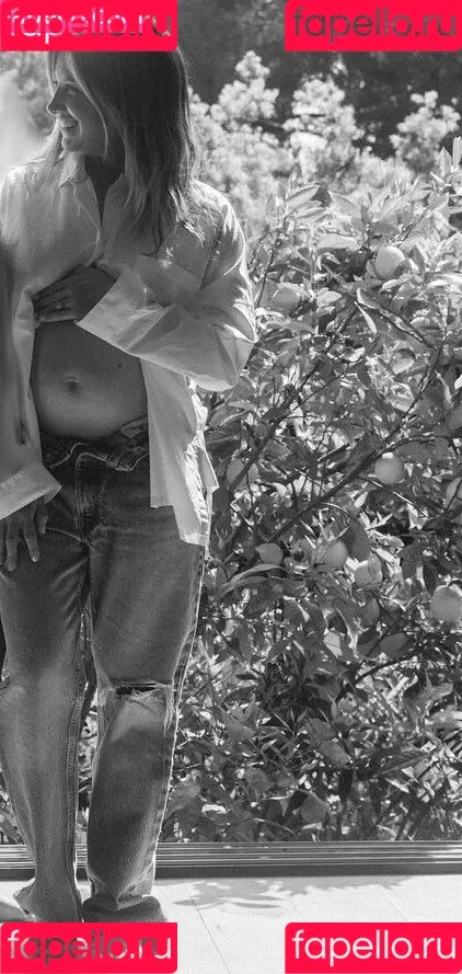 Ashley Tisdale / ashleytisdale Onlyfans Photo Gallery 
