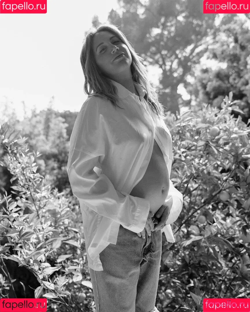 Ashley Tisdale / ashleytisdale Onlyfans Photo Gallery 