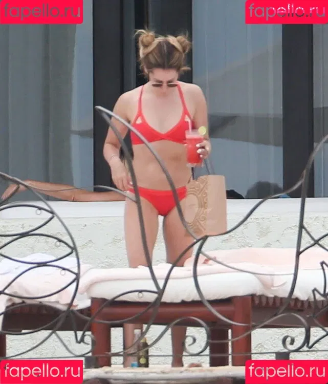 Ashley Tisdale / ashleytisdale Onlyfans Photo Gallery 