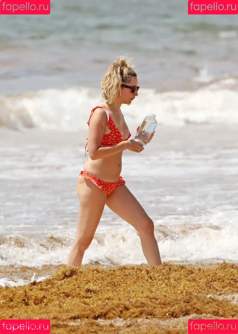 Ashley Tisdale / ashleytisdale Onlyfans Photo Gallery 