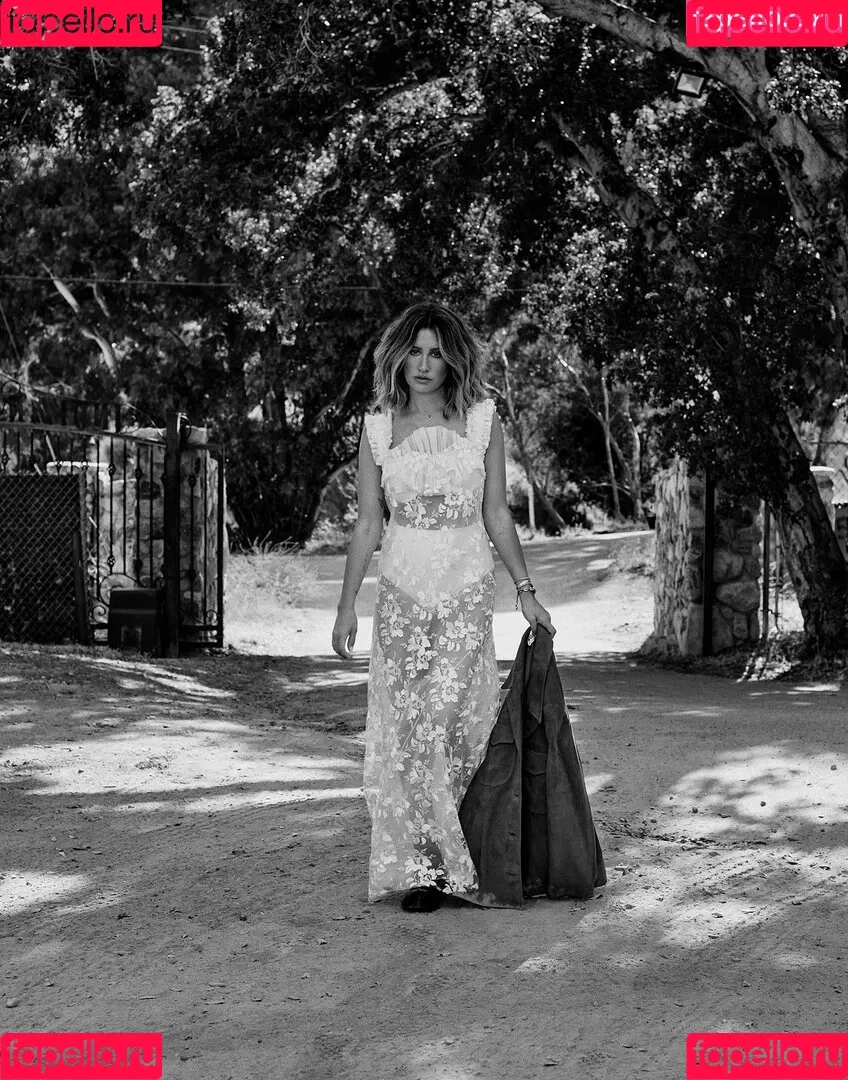 Ashley Tisdale / ashleytisdale Onlyfans Photo Gallery 