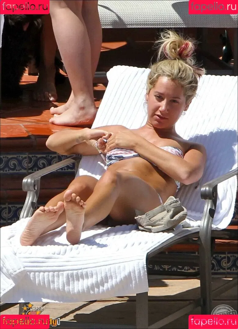 Ashley Tisdale / ashleytisdale Onlyfans Photo Gallery 