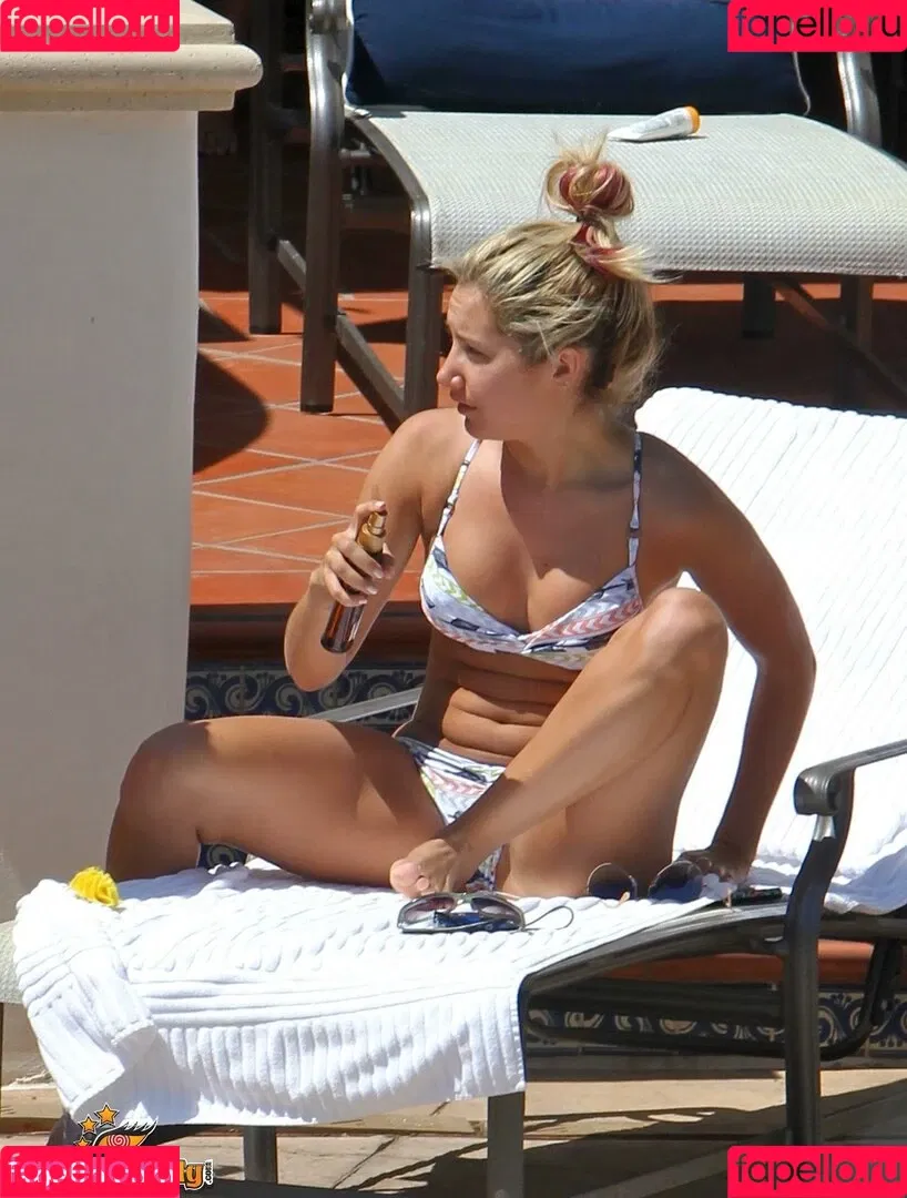 Ashley Tisdale / ashleytisdale Onlyfans Photo Gallery 