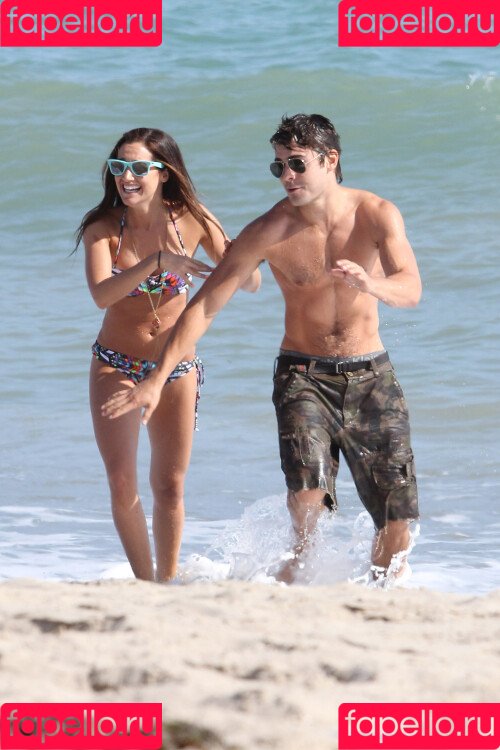 Ashley Tisdale / ashleytisdale Onlyfans Photo Gallery 