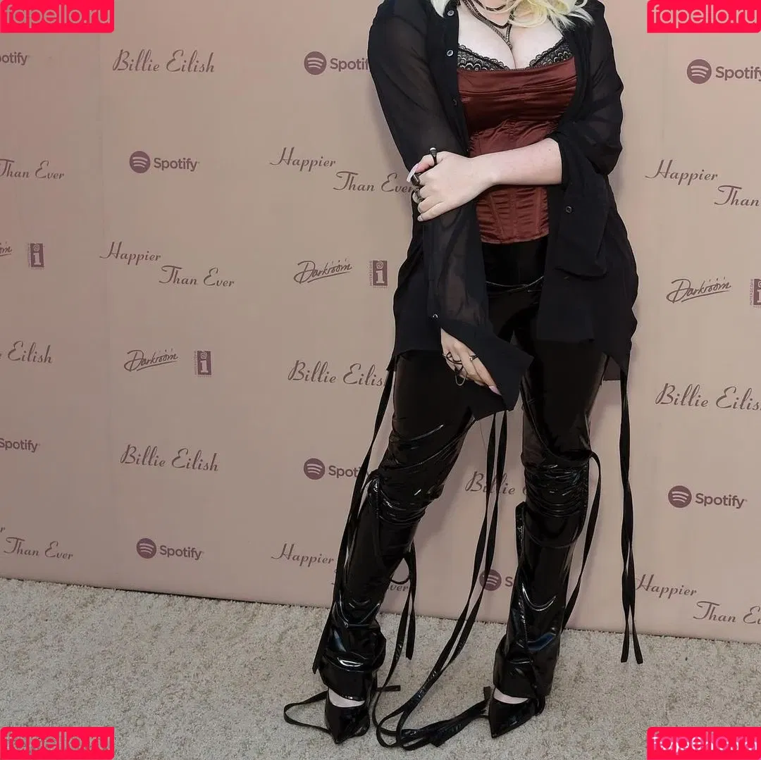 Billie Eilish / Fake / billeeilish / billieeilish Onlyfans Photo Gallery 
