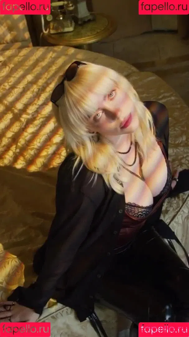 Billie Eilish / Fake / billeeilish / billieeilish Onlyfans Photo Gallery 