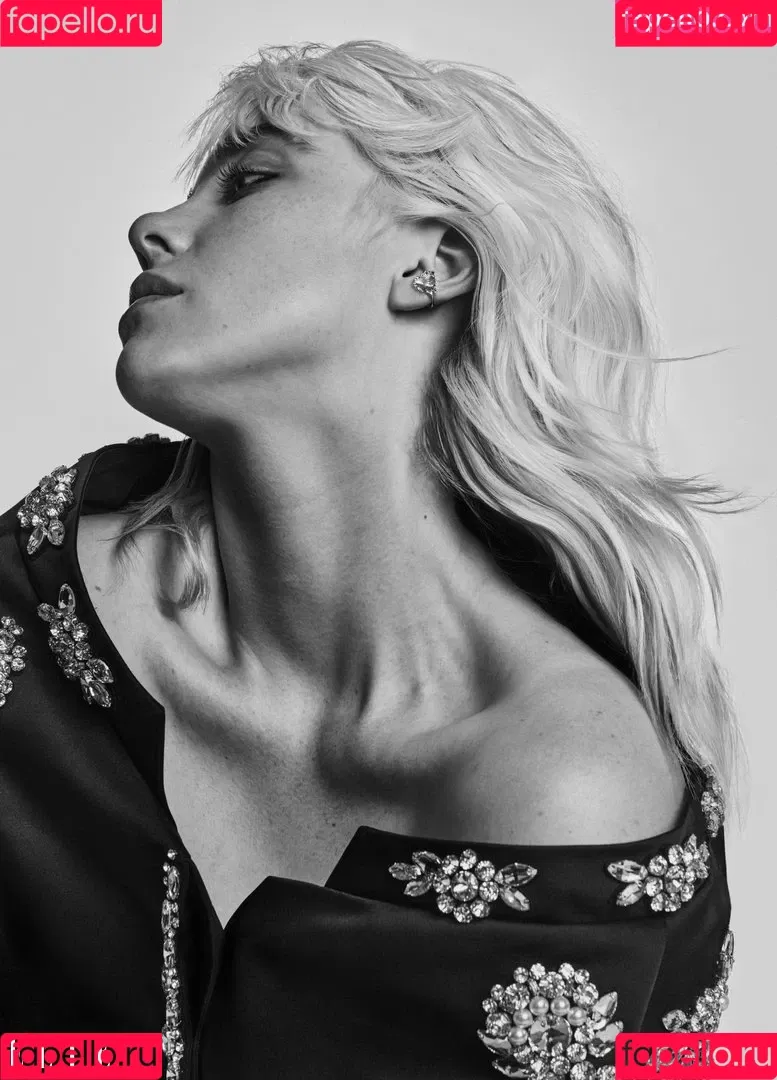 Billie Eilish / Fake / billeeilish / billieeilish Onlyfans Photo Gallery 