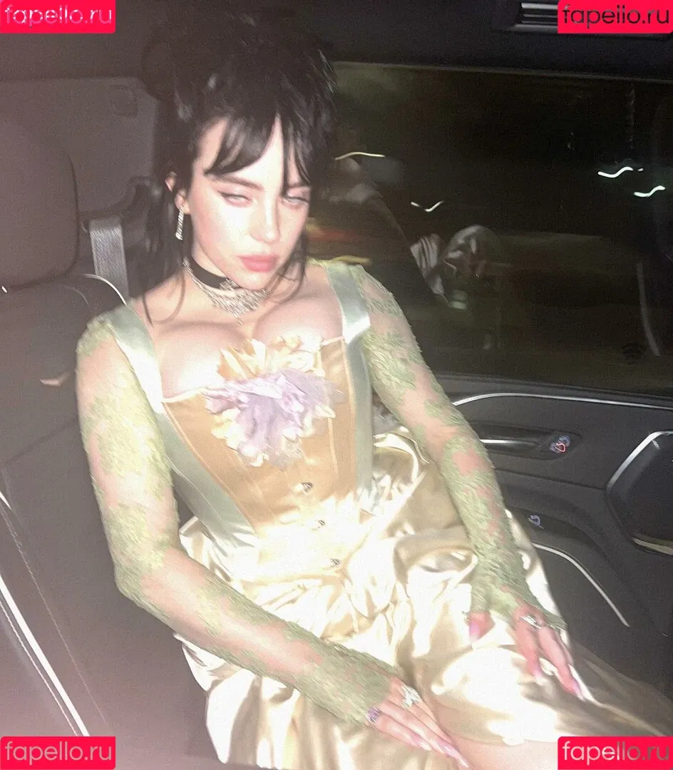 Billie Eilish / Fake / billeeilish / billieeilish Onlyfans Photo Gallery 