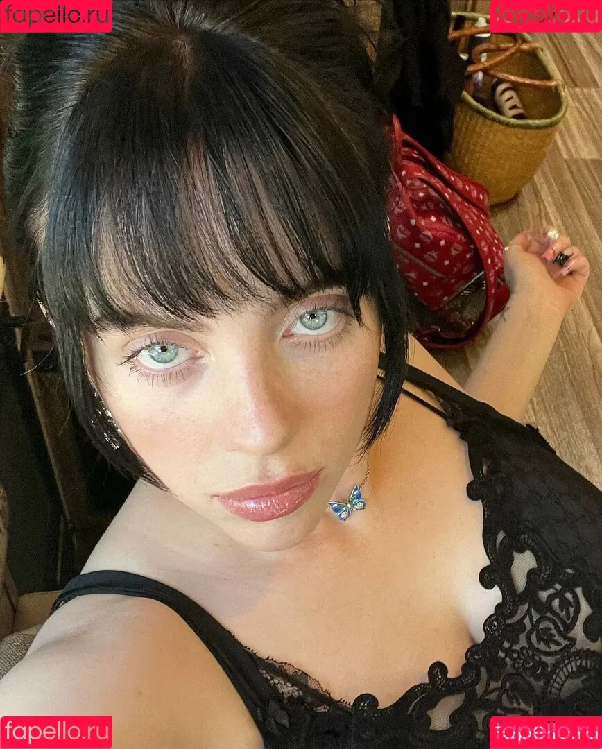 Billie Eilish / Fake / billeeilish / billieeilish Onlyfans Photo Gallery 