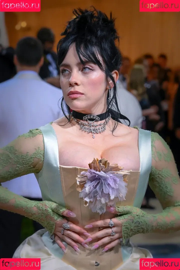 Billie Eilish / Fake / billeeilish / billieeilish Onlyfans Photo Gallery 