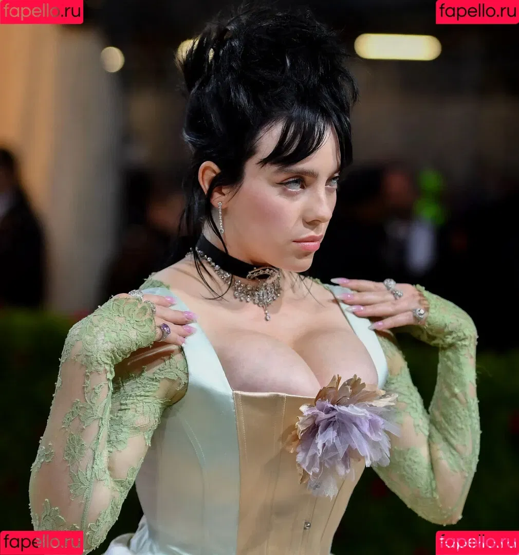 Billie Eilish / Fake / billeeilish / billieeilish Onlyfans Photo Gallery 