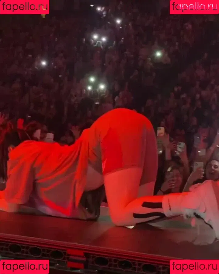 Billie Eilish / Fake / billeeilish / billieeilish Onlyfans Photo Gallery 