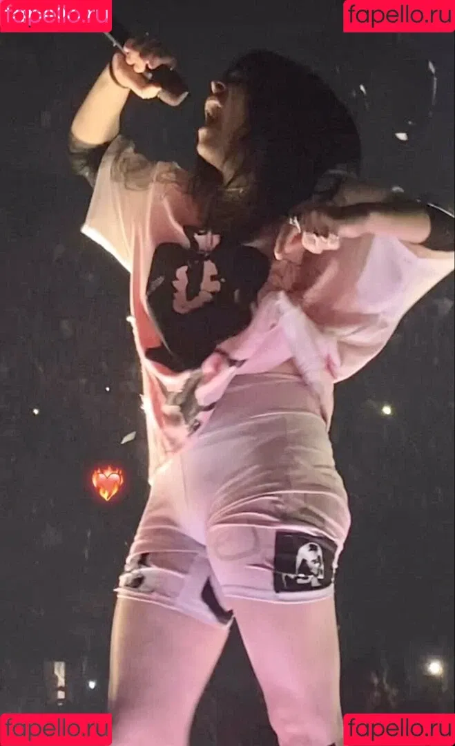 Billie Eilish / Fake / billeeilish / billieeilish Onlyfans Photo Gallery 