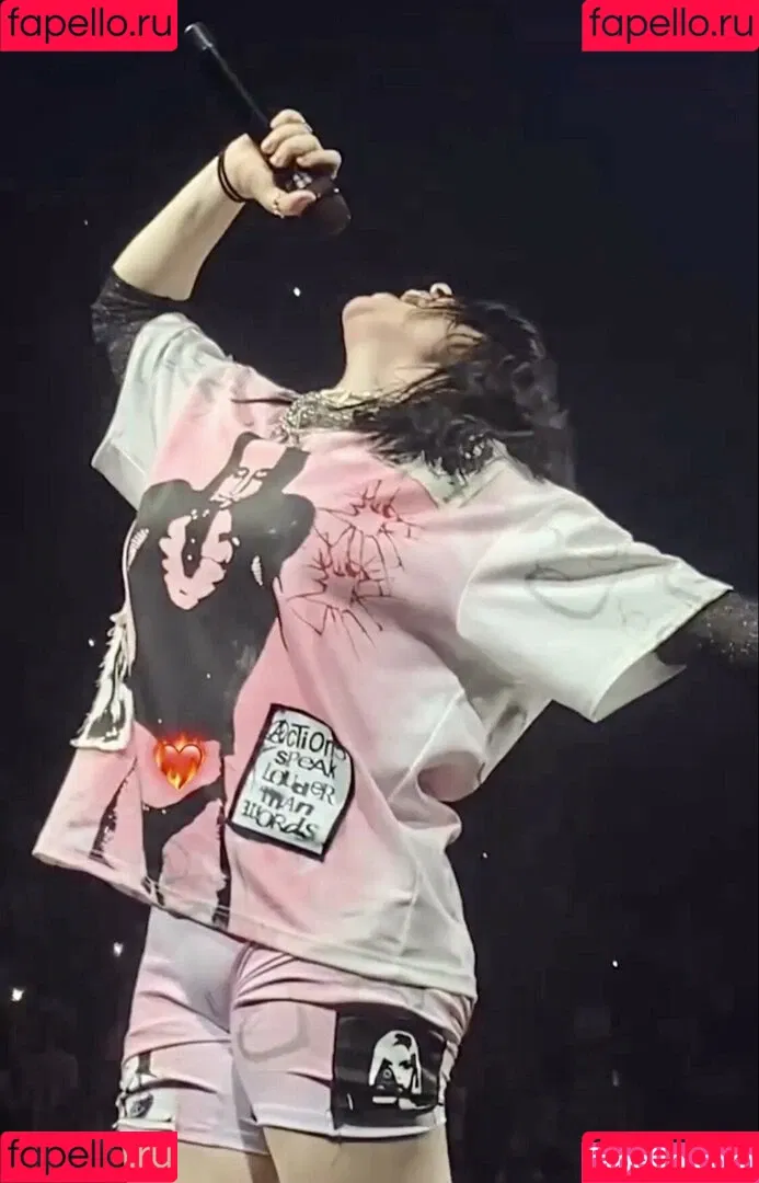 Billie Eilish / Fake / billeeilish / billieeilish Onlyfans Photo Gallery 