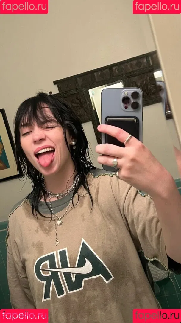 Billie Eilish / Fake / billeeilish / billieeilish Onlyfans Photo Gallery 