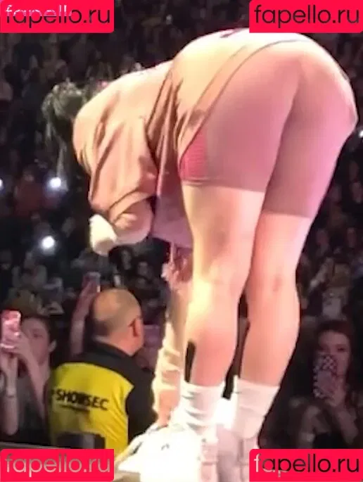 Billie Eilish / Fake / billeeilish / billieeilish Onlyfans Photo Gallery 