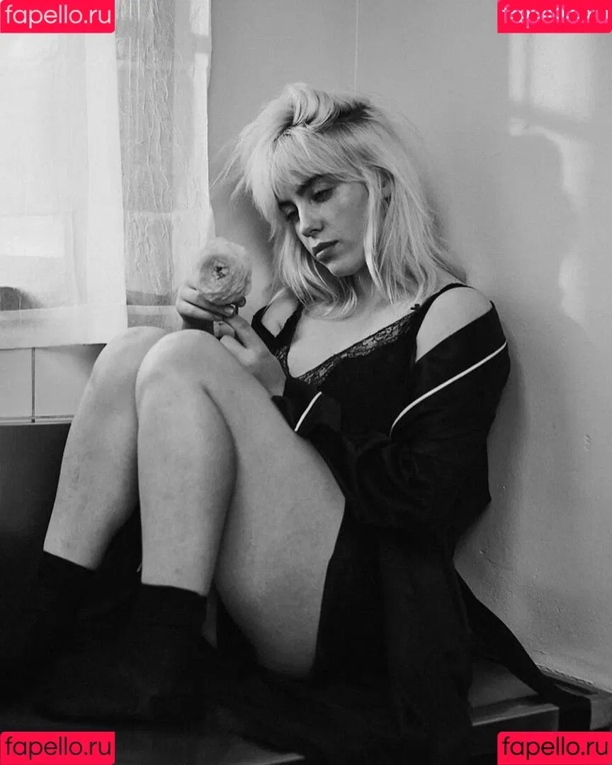 Billie Eilish / Fake / billeeilish / billieeilish Onlyfans Photo Gallery 