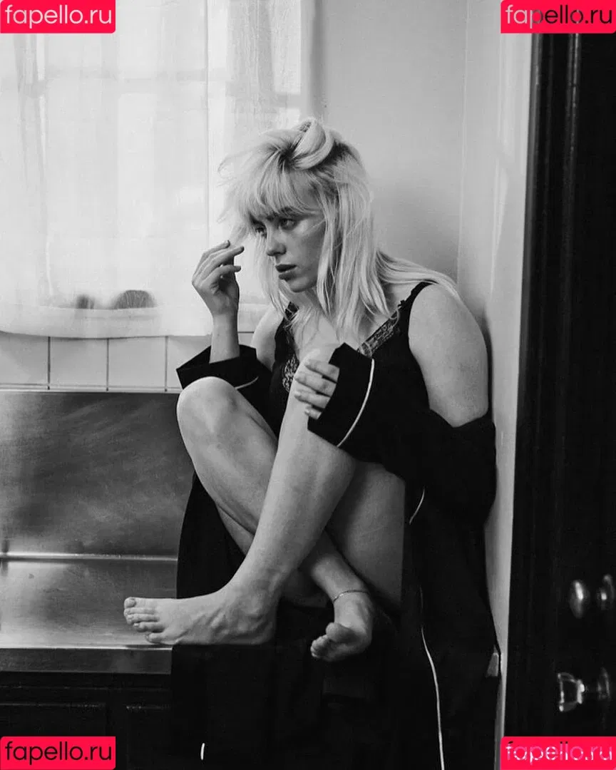 Billie Eilish / Fake / billeeilish / billieeilish Onlyfans Photo Gallery 