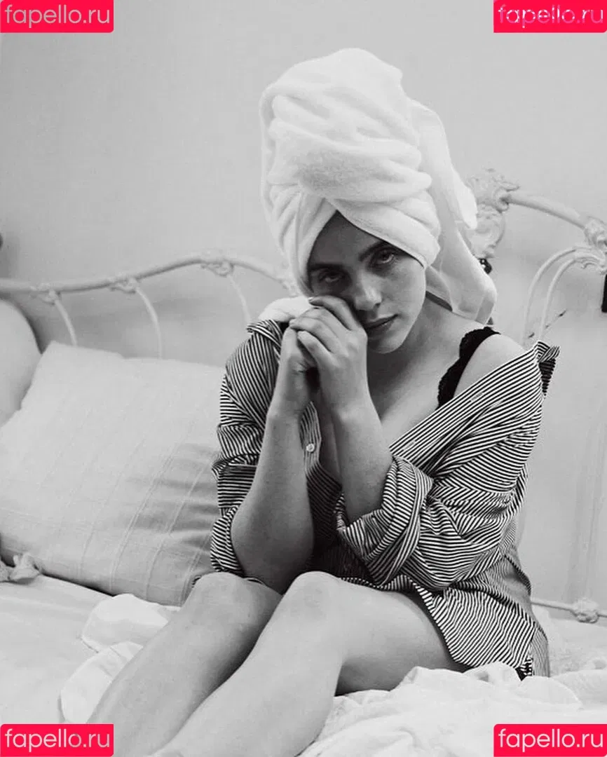Billie Eilish / Fake / billeeilish / billieeilish Onlyfans Photo Gallery 