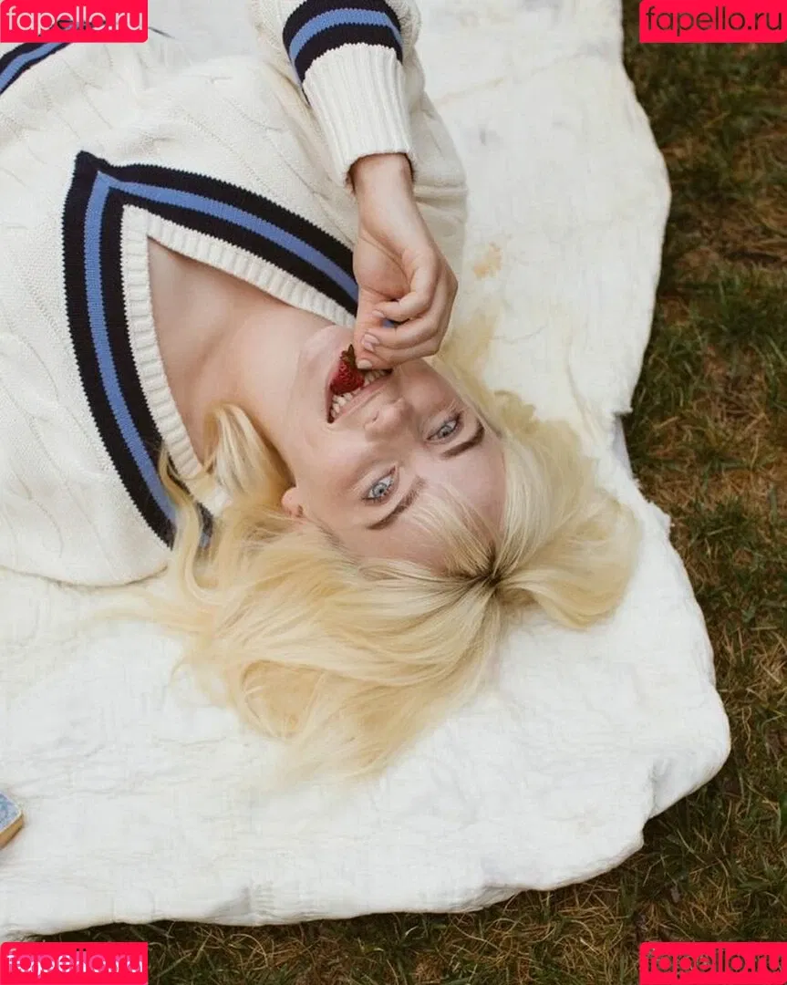 Billie Eilish / Fake / billeeilish / billieeilish Onlyfans Photo Gallery 
