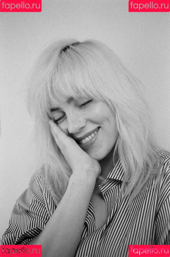 Billie Eilish / Fake / billeeilish / billieeilish Onlyfans Photo Gallery 