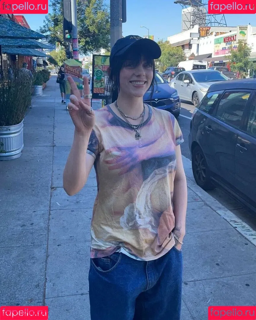 Billie Eilish / Fake / billeeilish / billieeilish Onlyfans Photo Gallery 