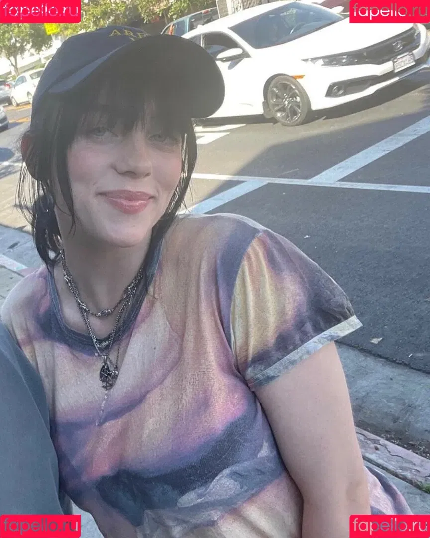 Billie Eilish / Fake / billeeilish / billieeilish Onlyfans Photo Gallery 