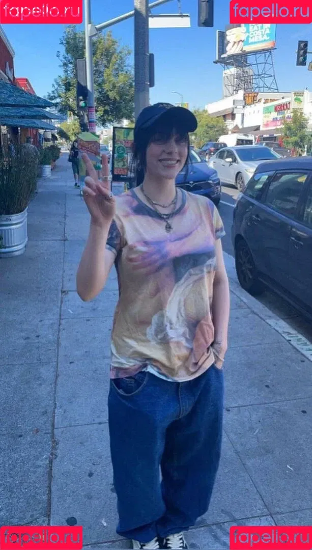 Billie Eilish / Fake / billeeilish / billieeilish Onlyfans Photo Gallery 