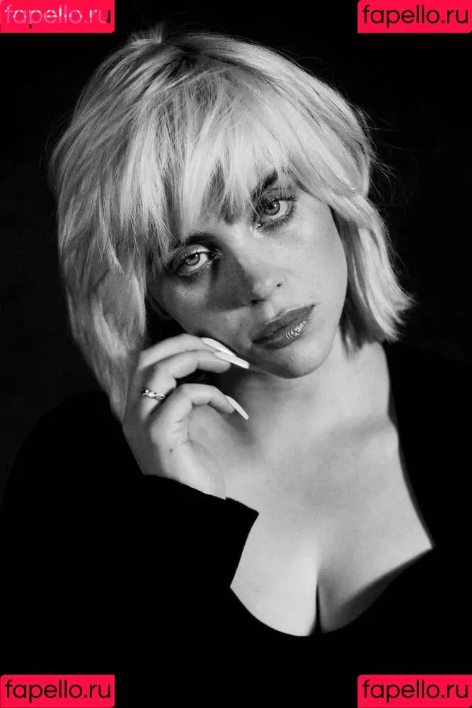 Billie Eilish / Fake / billeeilish / billieeilish Onlyfans Photo Gallery 