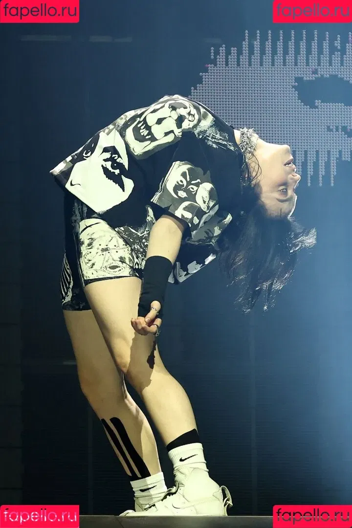 Billie Eilish / Fake / billeeilish / billieeilish Onlyfans Photo Gallery 