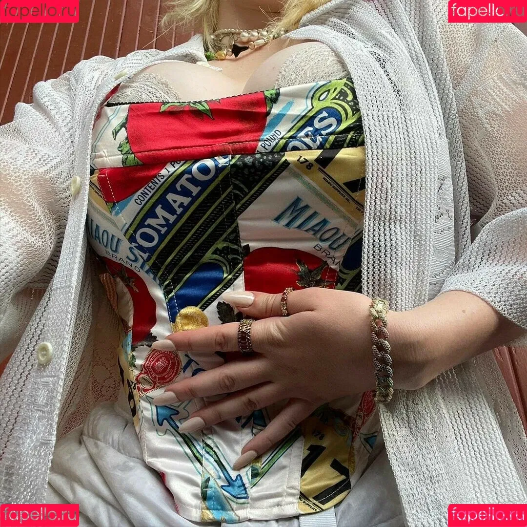 Billie Eilish / Fake / billeeilish / billieeilish Onlyfans Photo Gallery 