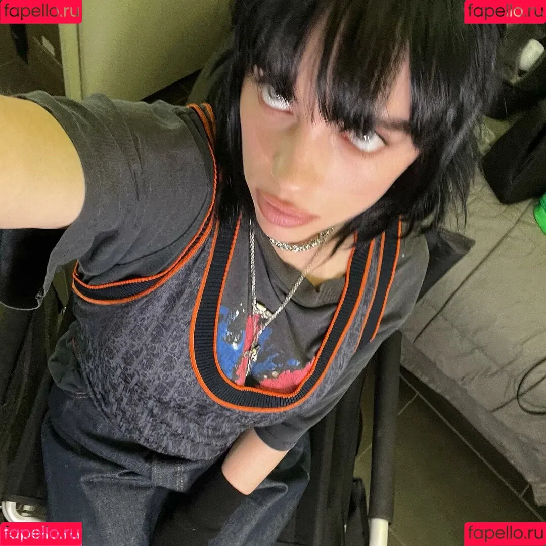 Billie Eilish / Fake / billeeilish / billieeilish Onlyfans Photo Gallery 