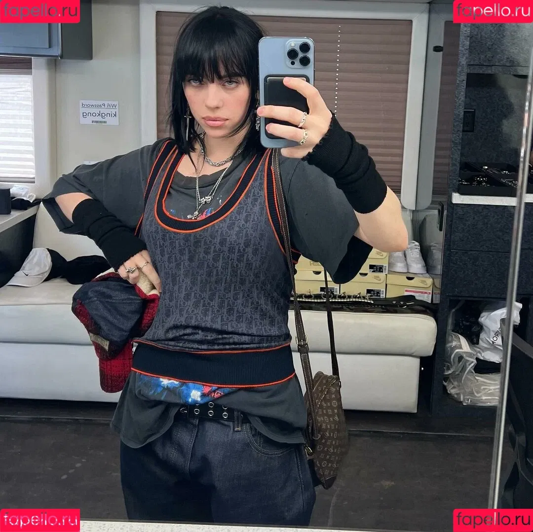 Billie Eilish / Fake / billeeilish / billieeilish Onlyfans Photo Gallery 