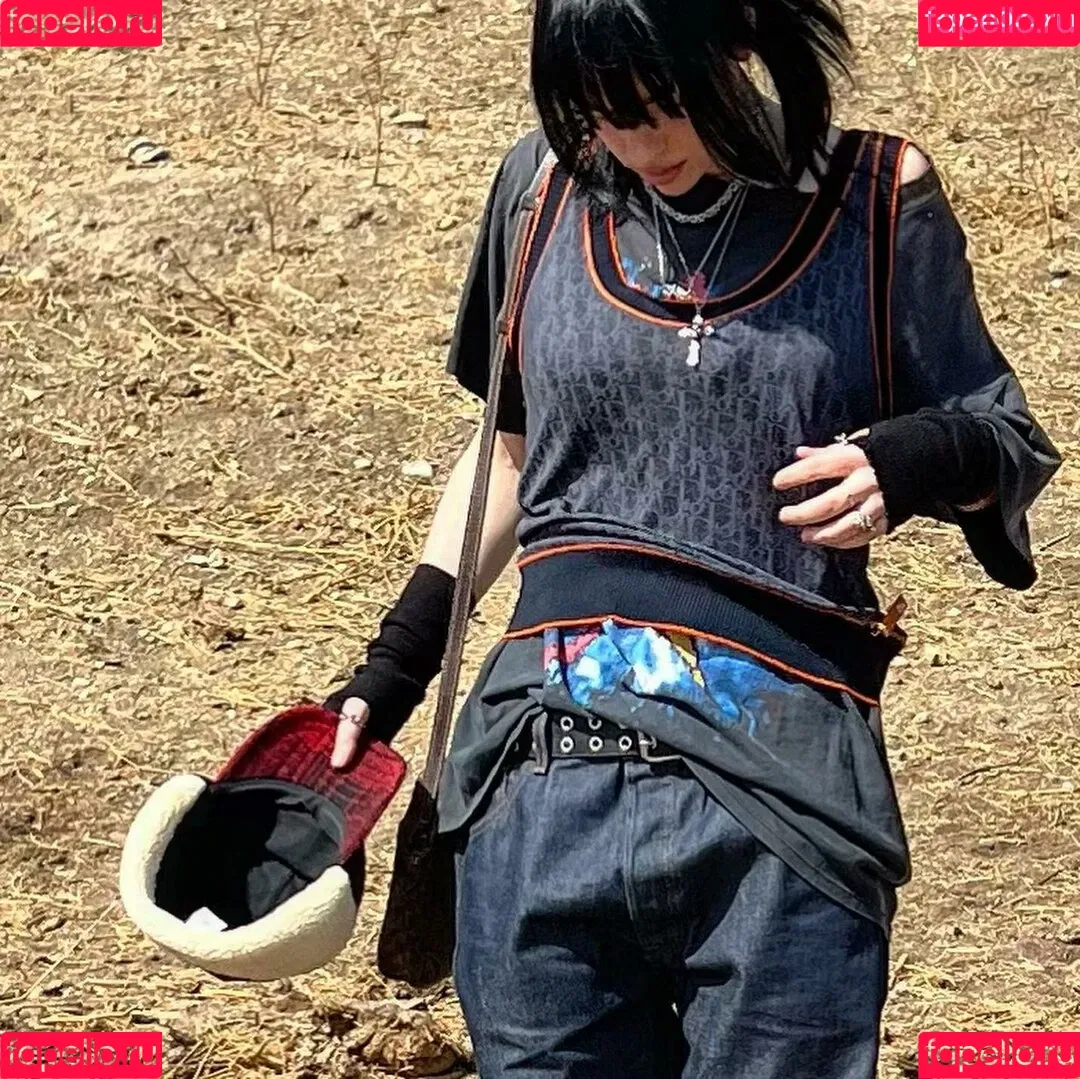 Billie Eilish / Fake / billeeilish / billieeilish Onlyfans Photo Gallery 