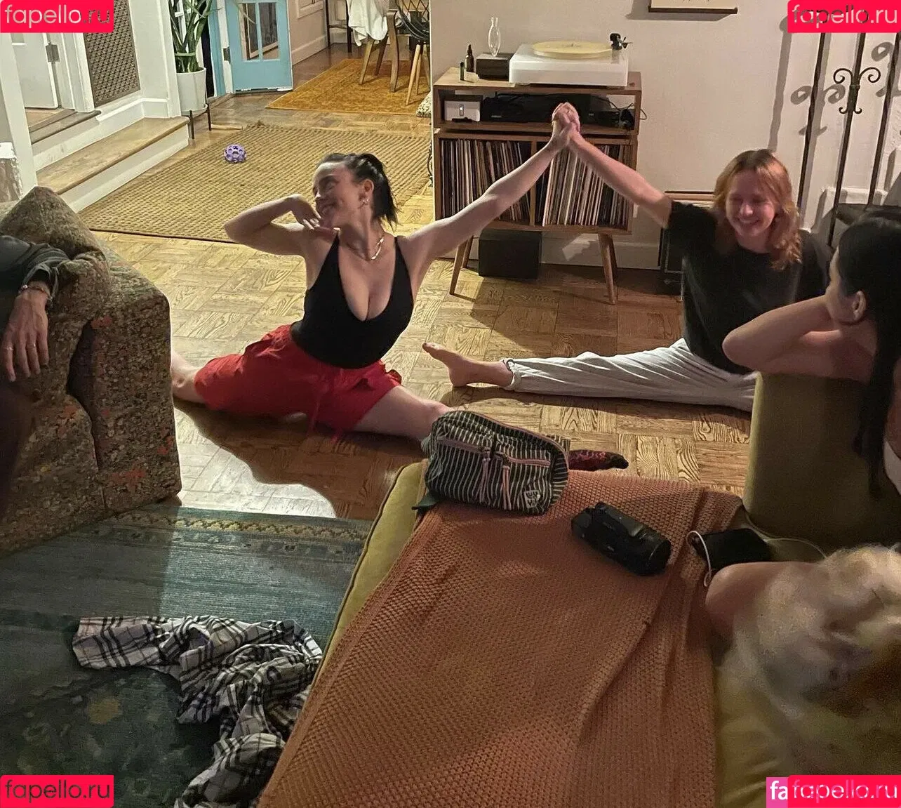 Billie Eilish / Fake / billeeilish / billieeilish Onlyfans Photo Gallery 