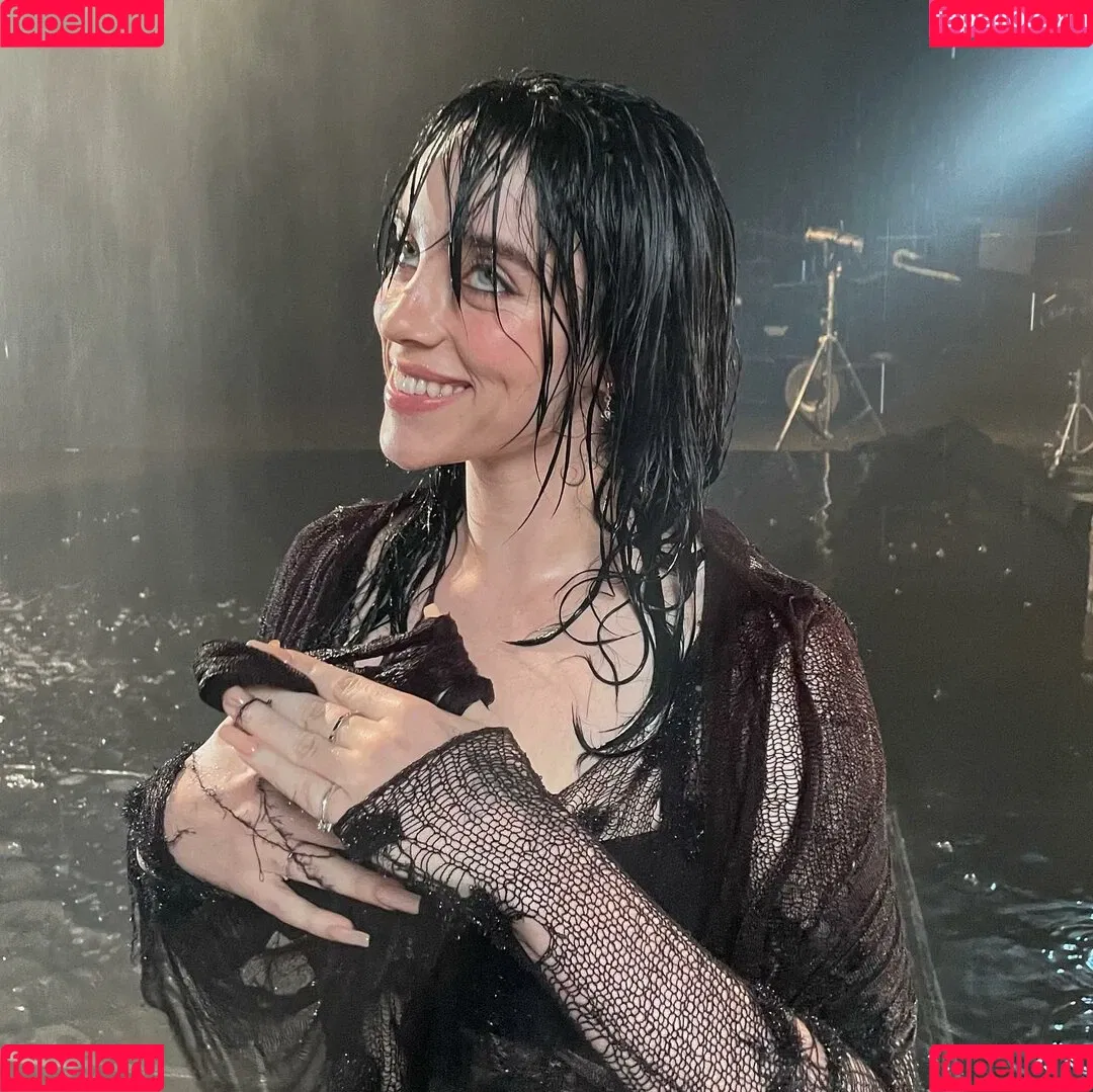 Billie Eilish / Fake / billeeilish / billieeilish Onlyfans Photo Gallery 