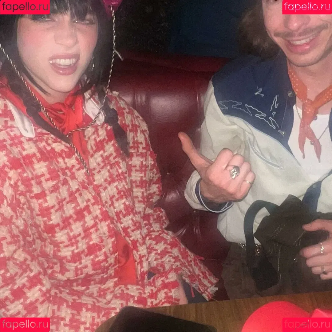 Billie Eilish / Fake / billeeilish / billieeilish Onlyfans Photo Gallery 