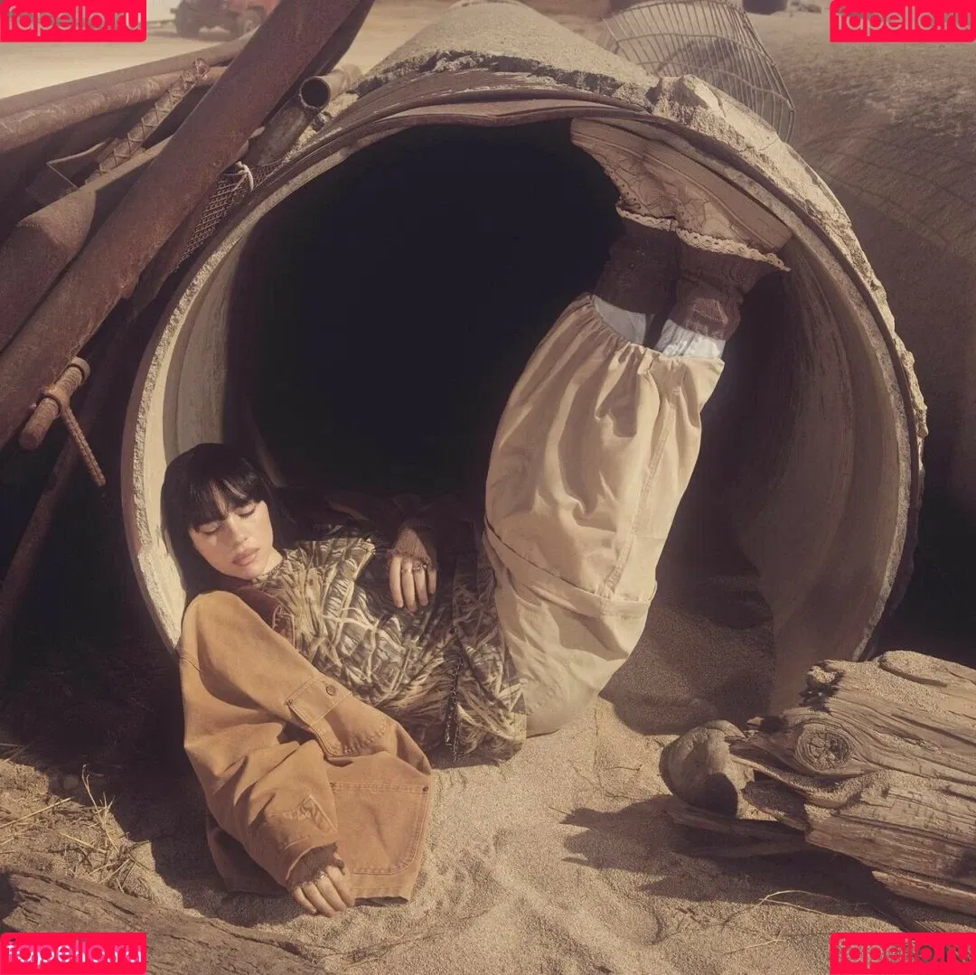 Billie Eilish / Fake / billeeilish / billieeilish Onlyfans Photo Gallery 