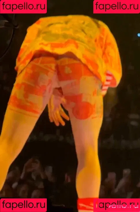 Billie Eilish / Fake / billeeilish / billieeilish Onlyfans Photo Gallery 